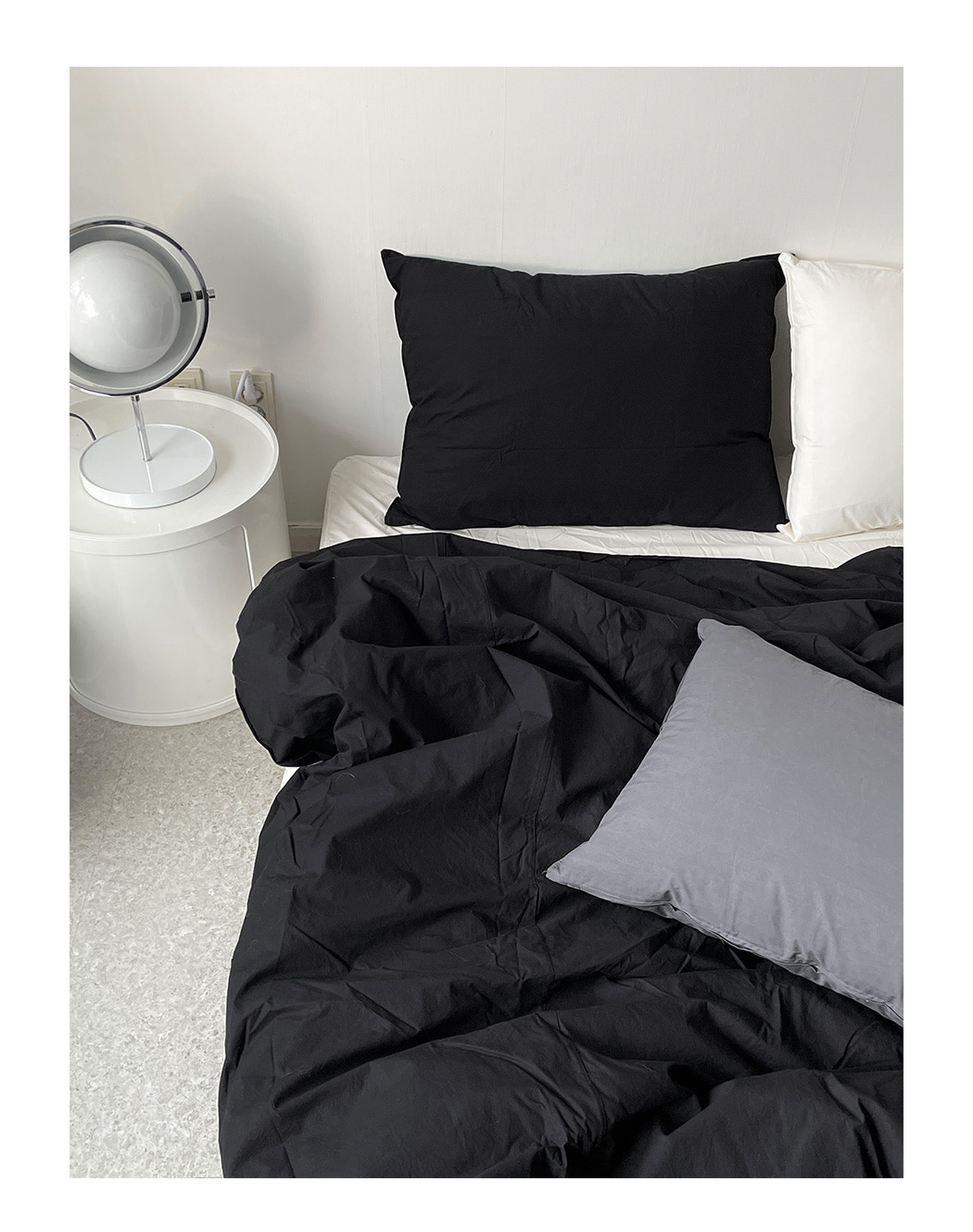 urbane_black_ebul_10.jpg