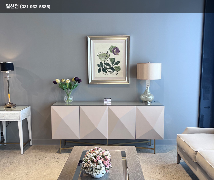 Mirageshowroom835x705pxMirandaKerr956B9662.jpg